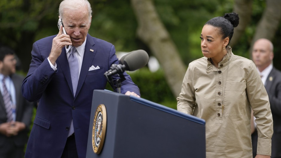 El llamado de Biden a Milei, primer paso de una estrategia urgente de la Casa Blanca para contener al libertario