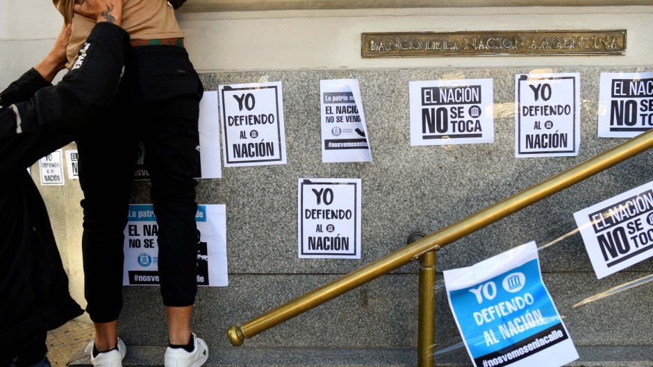 Caputo avanza con el plan de cuatro pasos para privatizar el Banco Nación