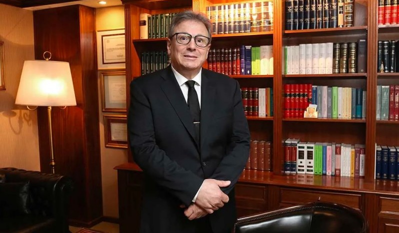 Milei quiere retener al massista Michel en la Aduana y se le ofendió el candidato de Mondino