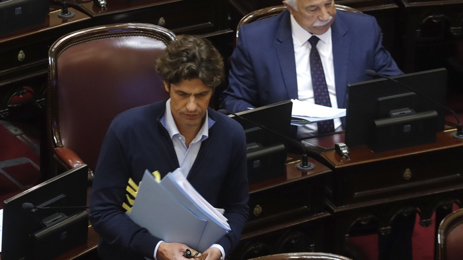 El radicalismo quiere que Milei mande una Ley Espejo del decreto para sacarle las partes inconstitucionales