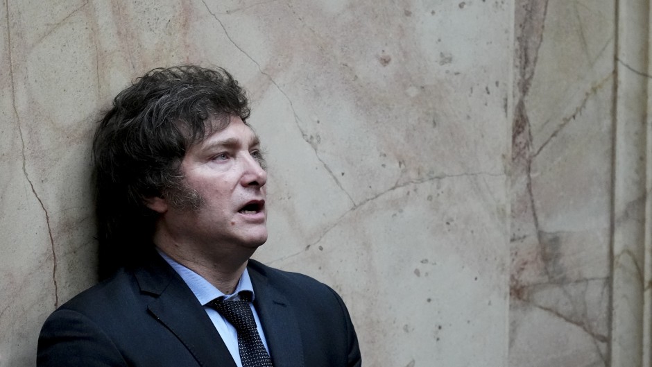 Los economistas afirman que la «estanflación» de Milei será más larga de lo previsto y podría llegar al 400%