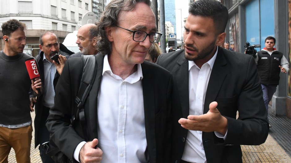 Con la emergencia previsional del decreto Milei abre la puerta para que vuelvan las AFJP