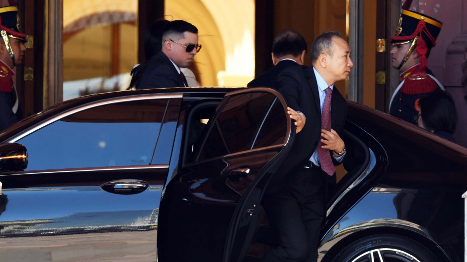 China ahora presiona para que Milei no frene las represas de Santa Cruz