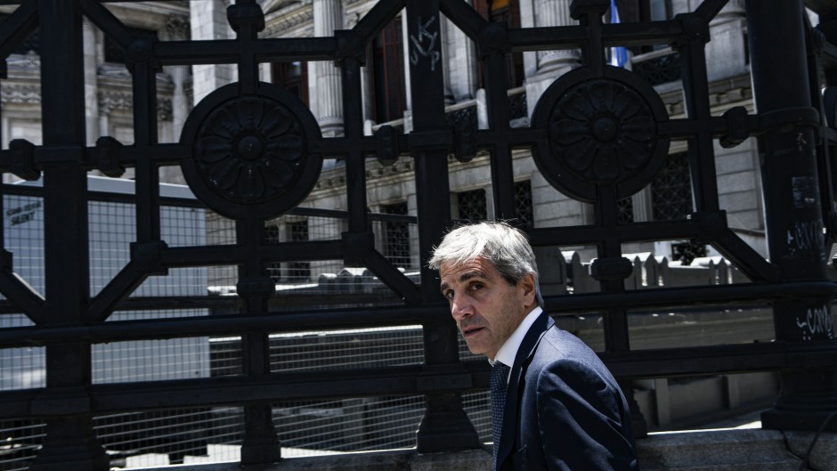 Caputo se sacó porque sin retenciones ni jubilaciones entra en crisis su acuerdo con el FMI