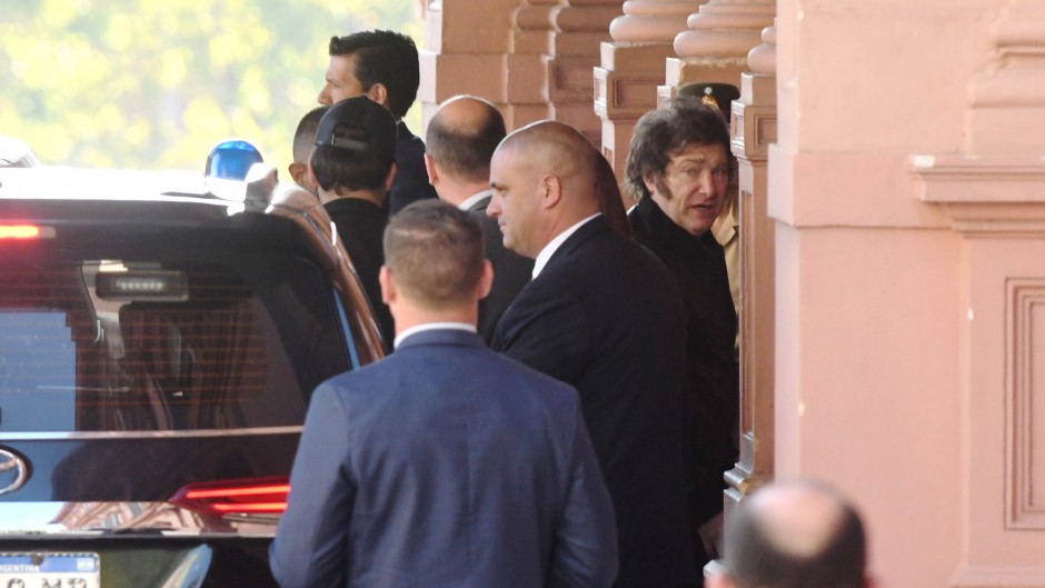 Milei prorrogó las sesiones extraordinarias en una señal que la ley omnibus está trabada