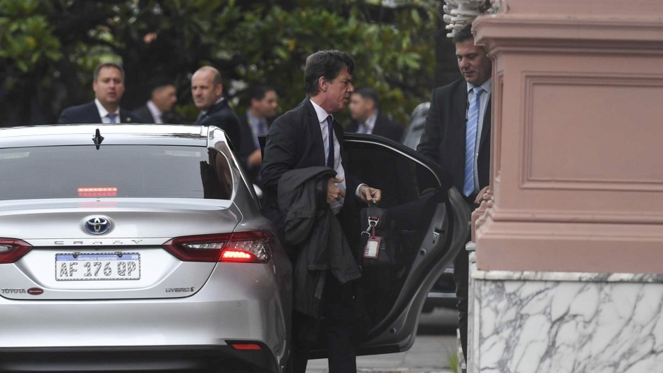 Milei benefició a Pfizer con la compra directa de vacunas por más de 28 millones de dólares